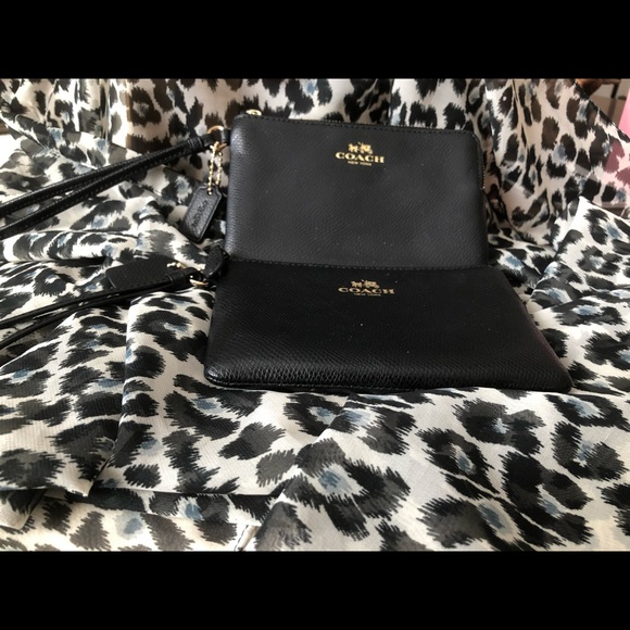 ๐HOST PICK๐Coach Wristlet - Picture 8 of 14